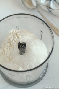Сухие ингредиенты для рубленого теста